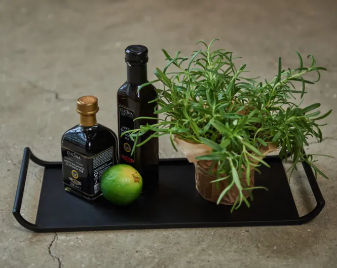 Hovedbilde Brett / Fat Svart Metall