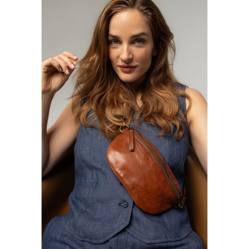 Gisela Walnut